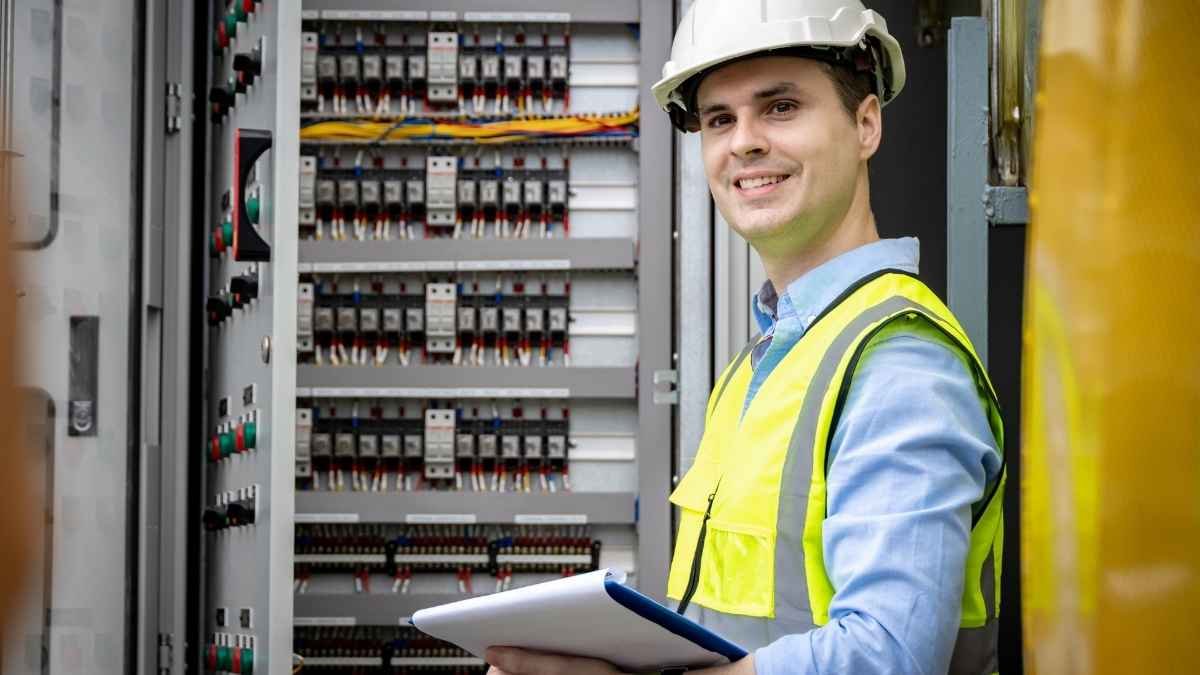 Welche Reparaturen und Installationen ein elektriker finkenwerder fachgerecht umsetzt